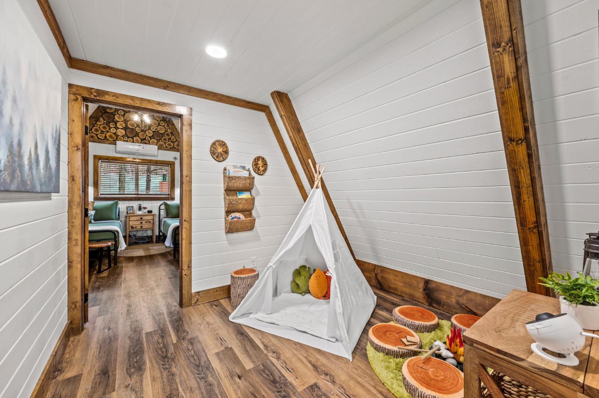 1Mile Downtown, Handicap Ramp, Hot Tub, Game Room Gatlinburg Exteriér fotografie