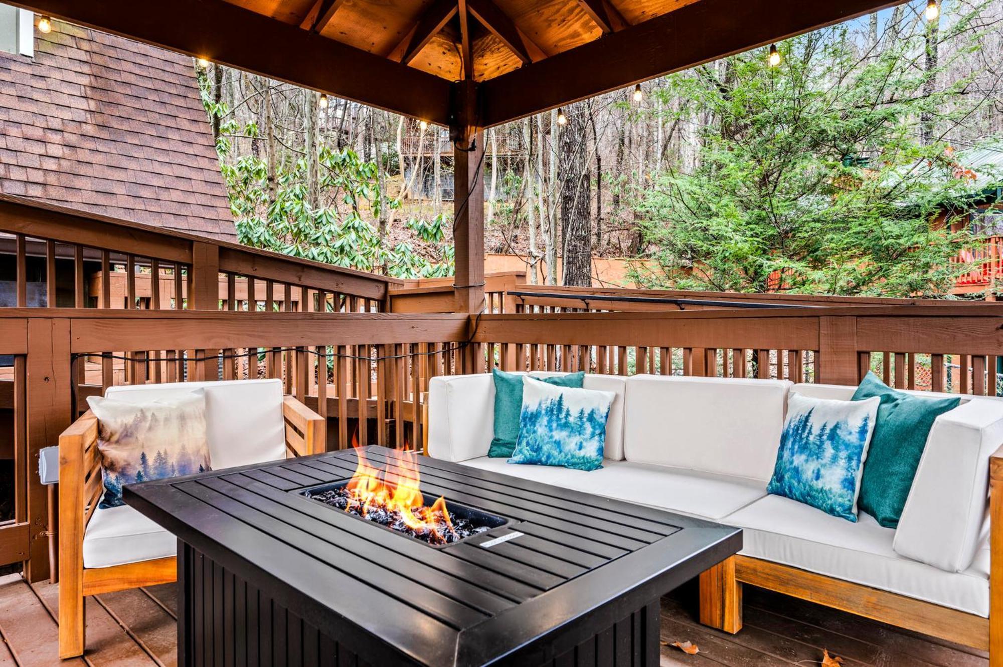 1Mile Downtown, Handicap Ramp, Hot Tub, Game Room Gatlinburg Exteriér fotografie